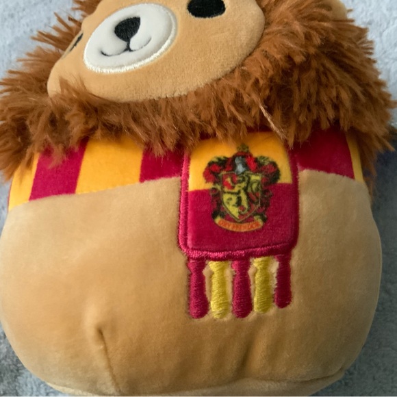 HARRY POTTER GRYFFINDOR HOUSE 6” SQUISHMALLOW PLUSH/NWT! - Picture 5 of 11